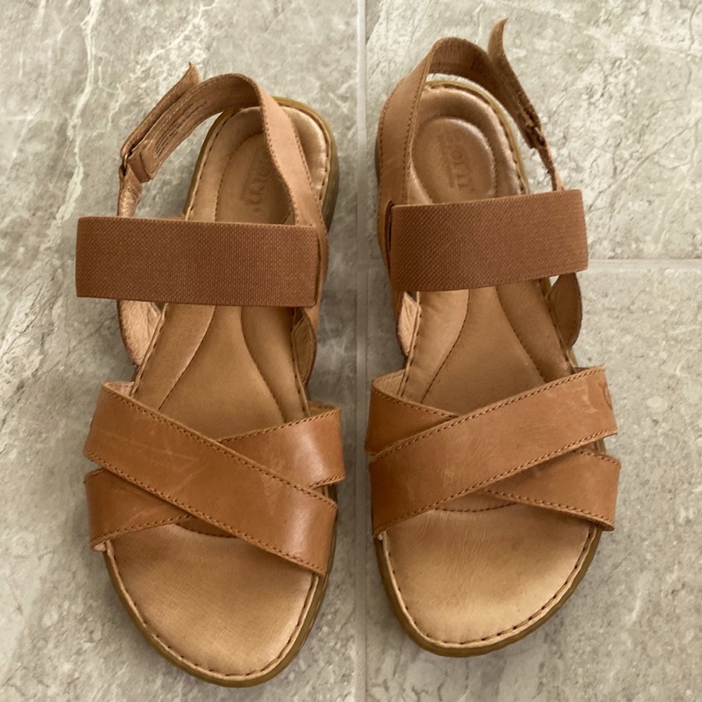Born leather sandals size 11